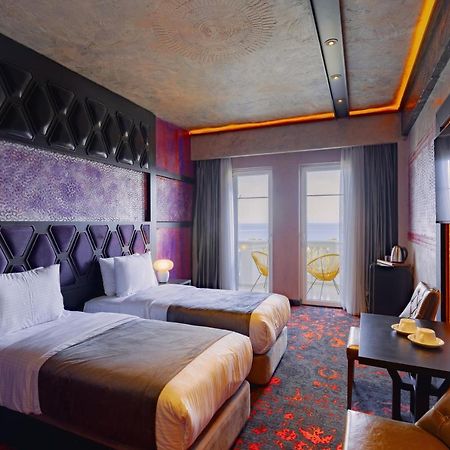 Tapis Rouge Design Boutique Hotel Batumi Bagian luar foto Deluxe Room