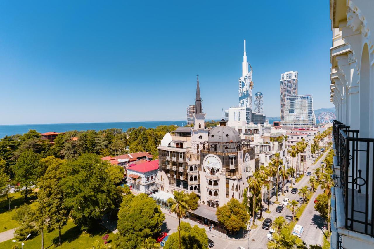 Tapis Rouge Design Boutique Hotel Batumi Bagian luar foto Sochi