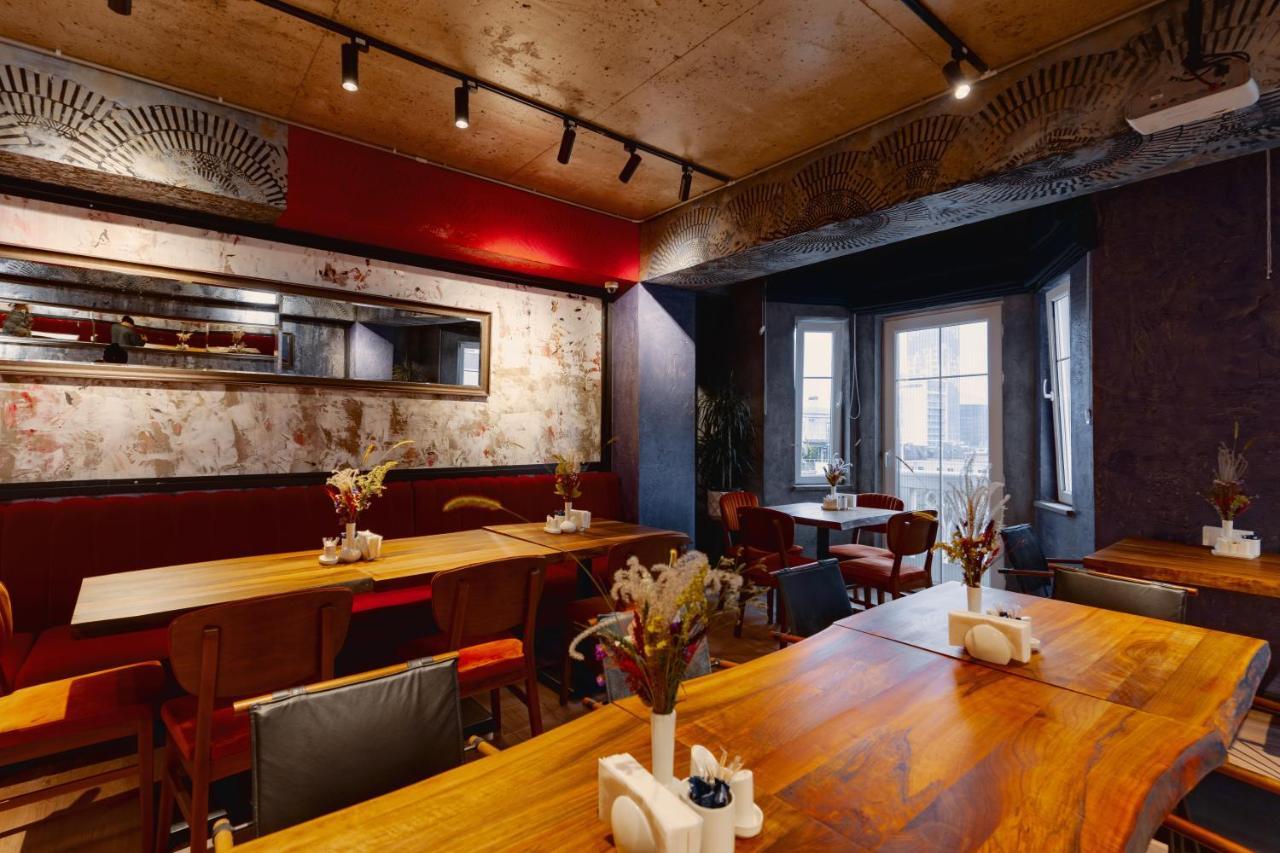 Tapis Rouge Design Boutique Hotel Batumi Bagian luar foto Interior of the restaurant