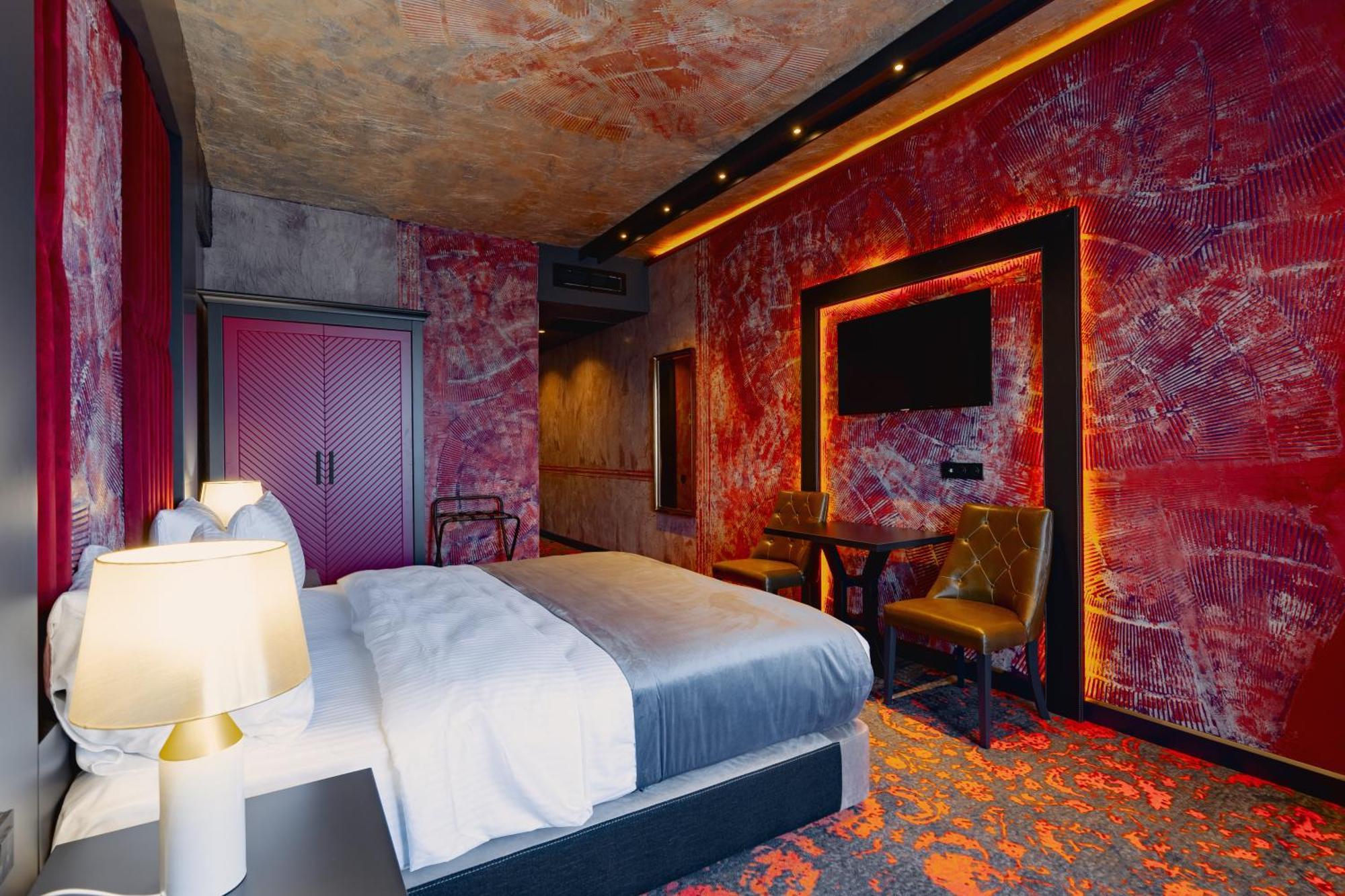 Tapis Rouge Design Boutique Hotel Batumi Bagian luar foto A room at the hotel